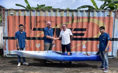 Juergen DiveSupply donates Kayak to OFA